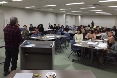 写真２（学びあう交流会会場全体）